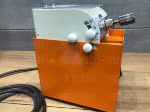 may mai kim han tig mac ta cx nhin nghieng phai